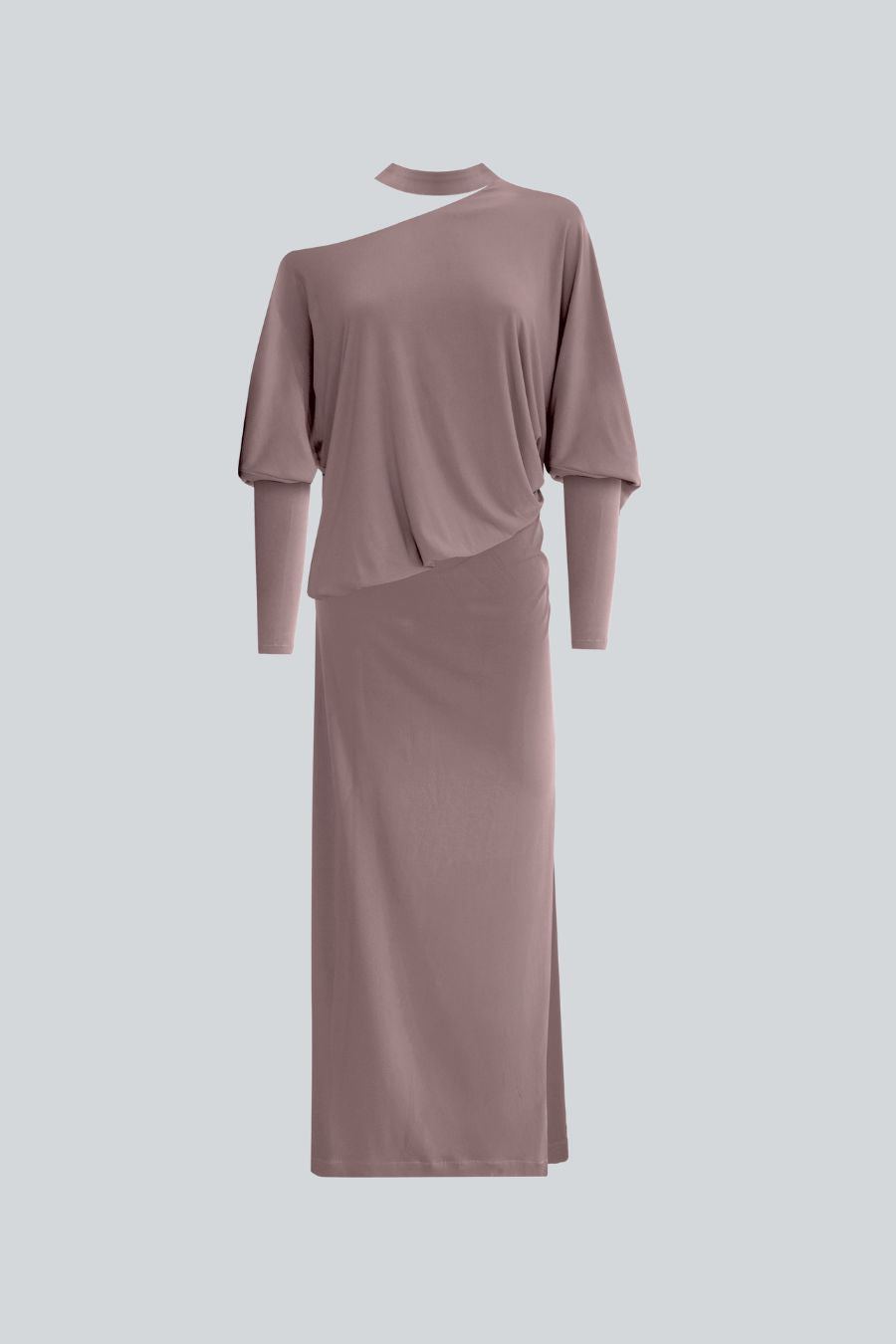 Vestido largo de un hombro con mangas largas.